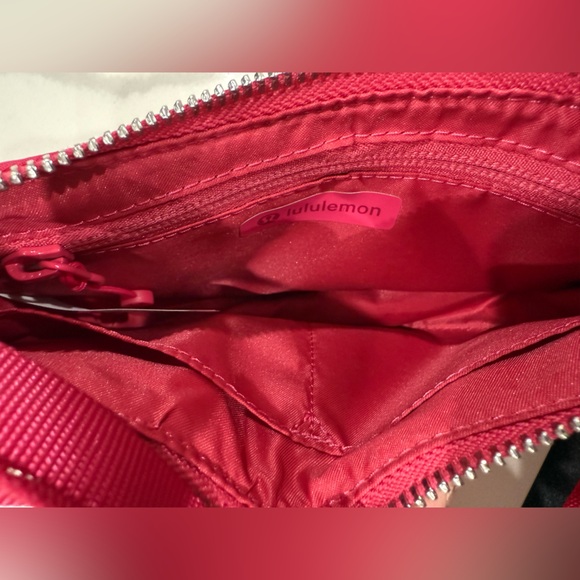 NWOT-Lululemon City Essentials Mini 1L Shoulder Bag-Raspberry Pink - Picture 5 of 14